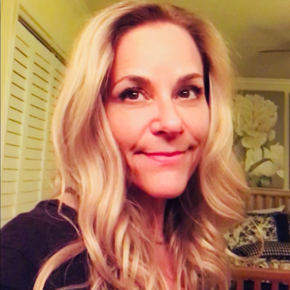 Meet your Posher, Carolyn